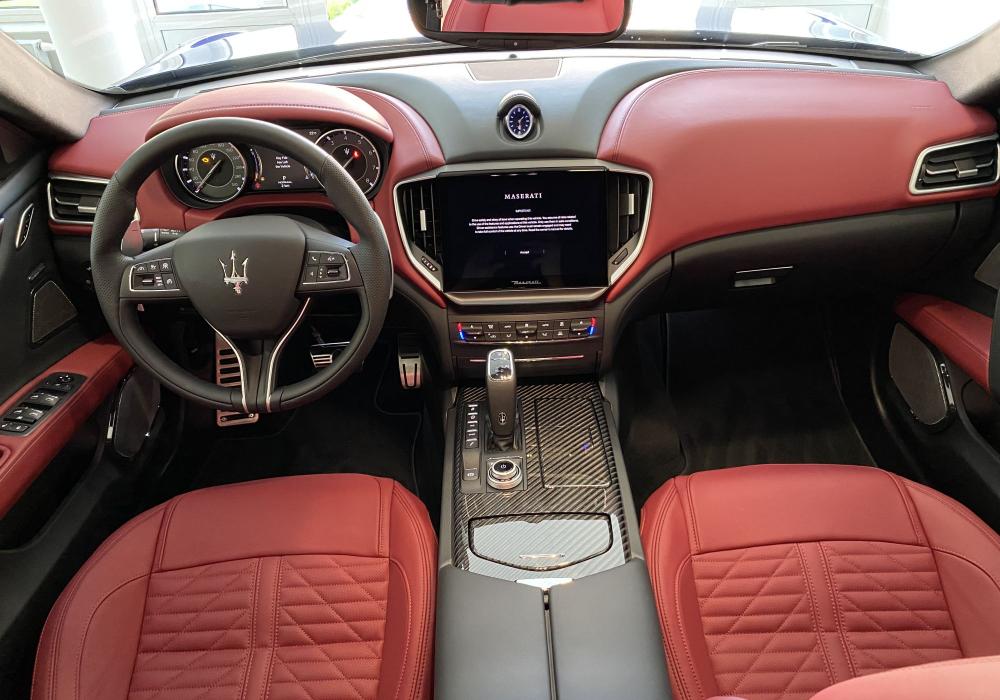 Maserati Ghibli S Q4 - CARBON